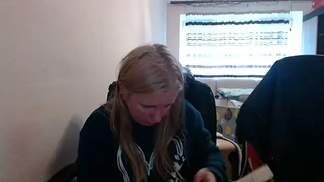 PeterAndJen online show from April 27, 5:16 am