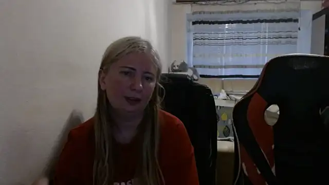 PeterAndJen online show from May 9, 5:29 pm