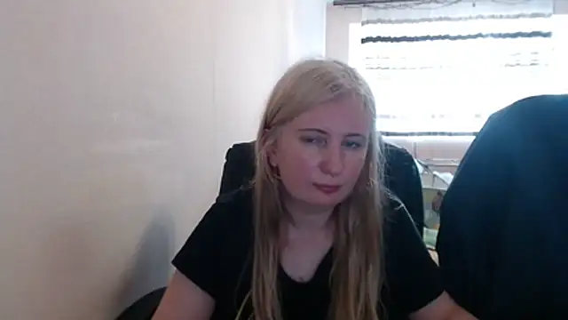 PeterAndJen online show from May 18, 4:24 pm