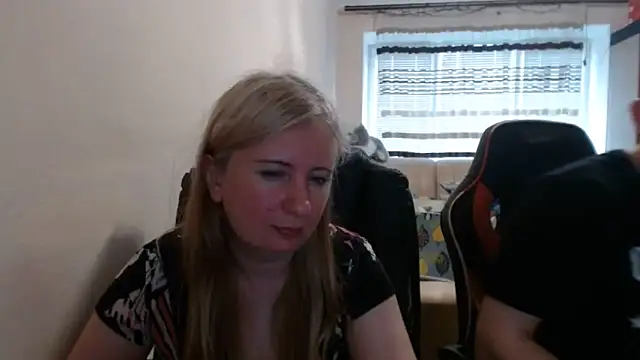 PeterAndJen online show from May 27, 4:26 pm