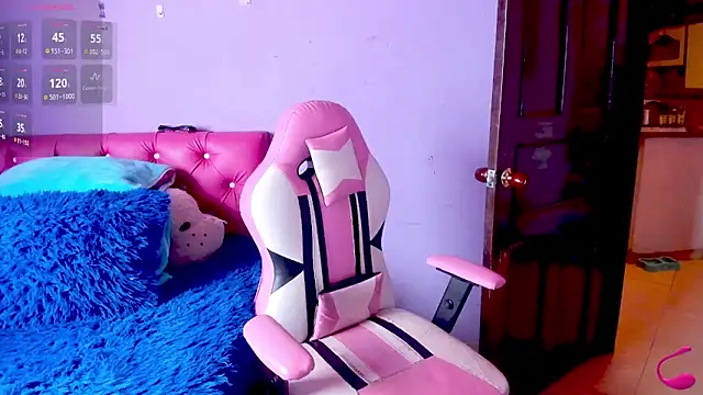 crissn0707 online show from September 15, 12:38 pm