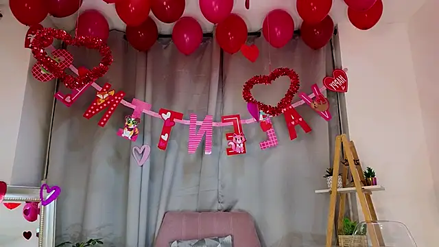 bella  adams online show from February 15, 4:25 am