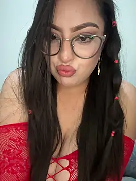 MileyGia online show from April 7, 2:56 am