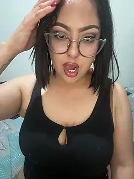 MileyGia online show from April 12, 1:43 am