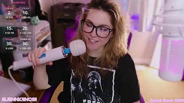 Snapshot of JennKenobi chatting on February 25, 5:15 pm JennKenobi online show from February 25, 5:15 pm