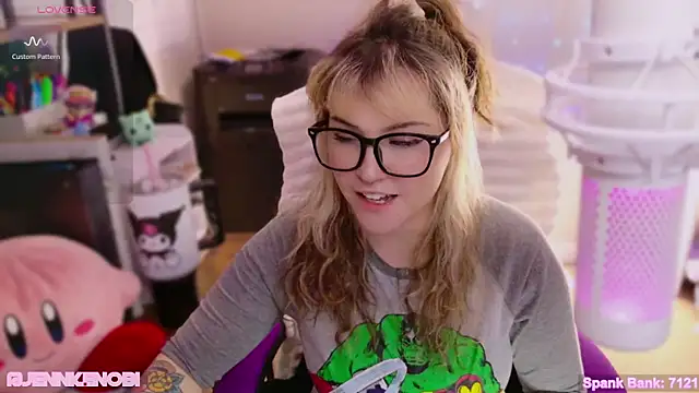 Snapshot of JennKenobi chatting on February 27, 4:10 pm JennKenobi online show from February 27, 4:10 pm