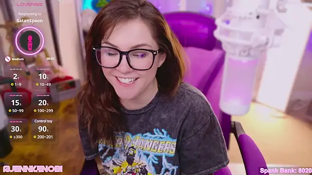 Snapshot of JennKenobi chatting on March 4, 10:27 pm JennKenobi online show from March 4, 10:27 pm