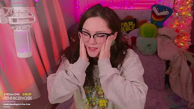 Snapshot of JennKenobi chatting on December 3, 3:54 pm JennKenobi online show from December 3, 3:54 pm