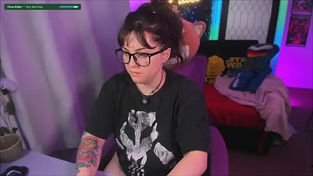 JennKenobi online show from May 21, 2:24 pm