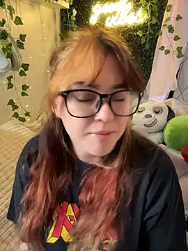 Snapshot of JennKenobi chatting on July 15, 3:17 pm JennKenobi online show from July 15, 3:17 pm