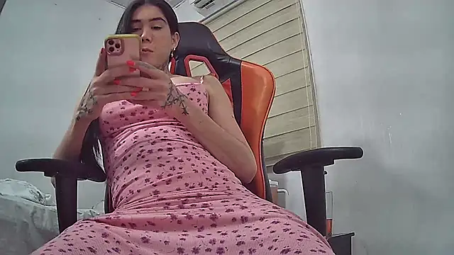 EvaTiffany online show from January 9, 12:46 am