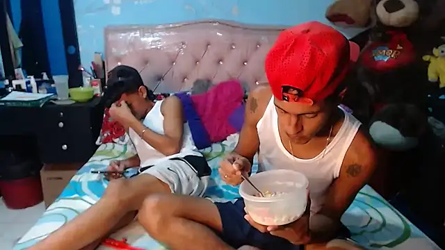 gustavo saaled19 online show from December 7, 12:41 am