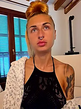 kylie blck online show from September 27, 4:12 pm