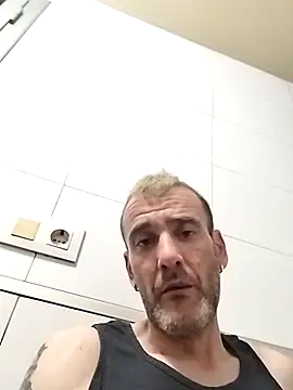 raulacab online show from April 9, 11:43 pm