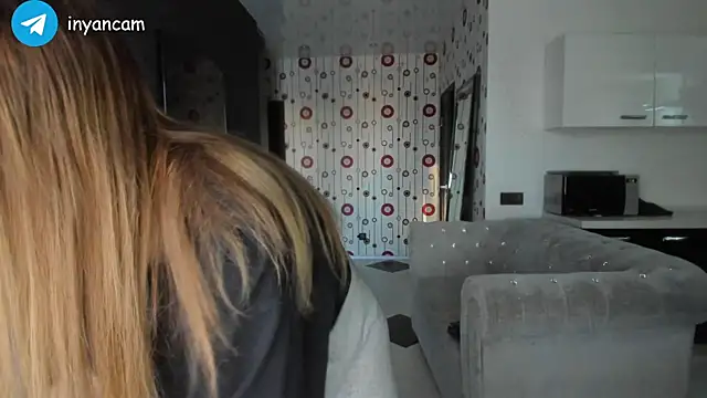  in yan online show from December 17, 4:12 am