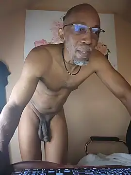 Snapshot of Lonelynudist59 chatting on June 3, 11:57 am Lonelynudist59 online show from June 3, 11:57 am