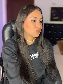 Ambar pe  online show from January 26, 2:14 am