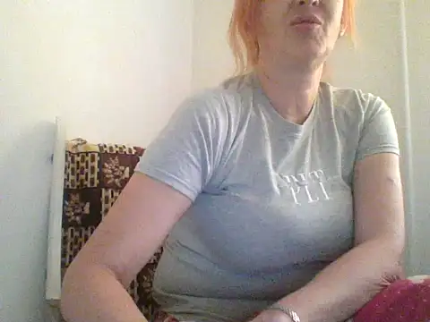 Snapshot of MssAngela chatting on September 27, 12:10 pm MssAngela online show from September 27, 12:10 pm