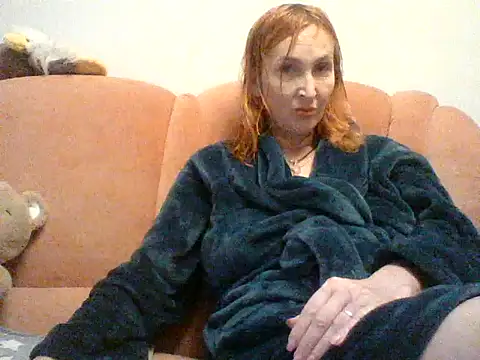 Snapshot of MssAngela chatting on October 1, 8:20 am MssAngela online show from October 1, 8:20 am