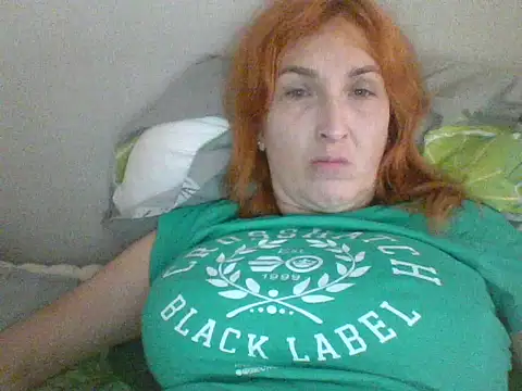 Snapshot of MssAngela chatting on October 3, 5:59 am MssAngela online show from October 3, 5:59 am