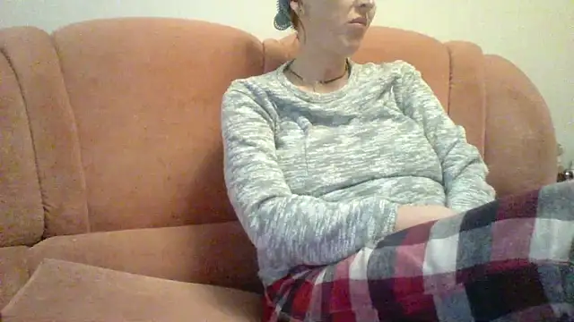 Snapshot of MssAngela chatting on October 16, 1:34 pm MssAngela online show from October 16, 1:34 pm