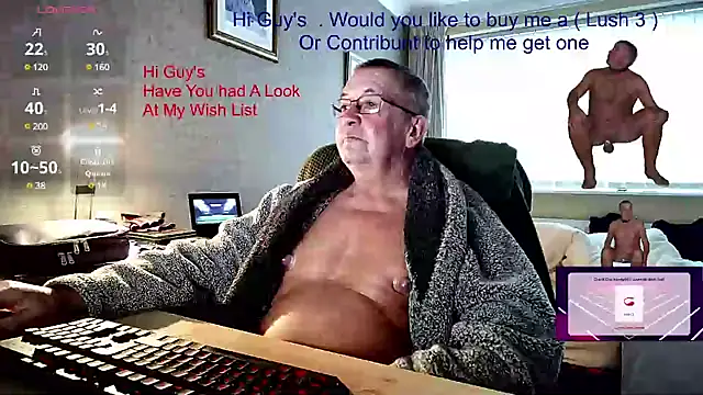 Snapshot of Aandy62 chatting on December 12, 8:25 am Aandy62 online show from December 12, 8:25 am