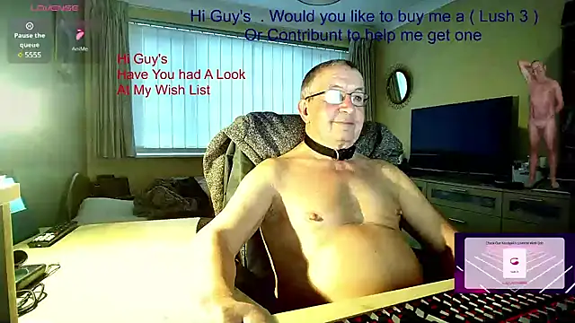 Snapshot of Aandy62 chatting on February 14, 7:17 am Aandy62 online show from February 14, 7:17 am