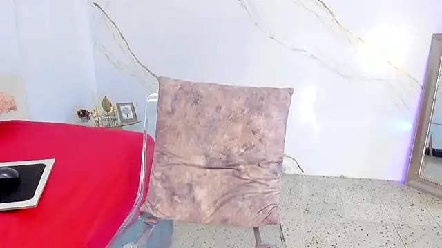 IsiisLovei online show from November 29, 2:31 pm