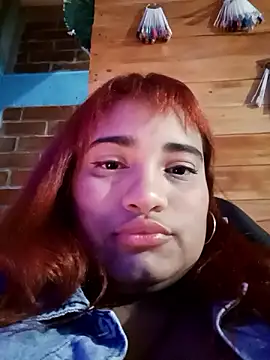 Snapshot of Hilarybunnyy chatting on December 8, 2:07 am Hilarybunnyy online show from December 8, 2:07 am