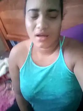 Snapshot of Hilarybunnyy chatting on February 20, 8:36 pm Hilarybunnyy online show from February 20, 8:36 pm