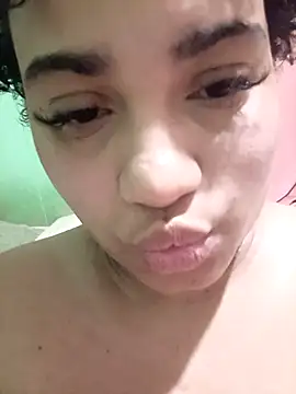 Snapshot of Hilarybunnyy chatting on September 30, 2:16 am Hilarybunnyy online show from September 30, 2:16 am