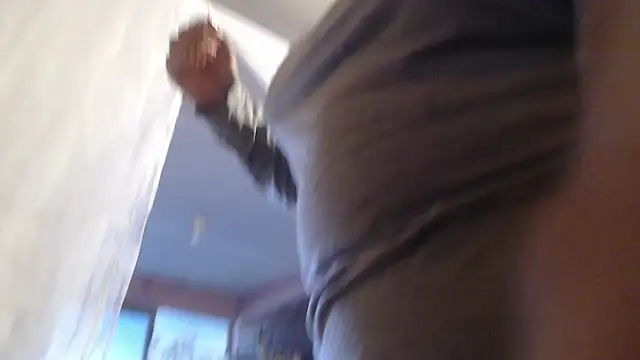 Snapshot of Hilarybunnyy chatting on October 30, 4:30 pm Hilarybunnyy online show from October 30, 4:30 pm