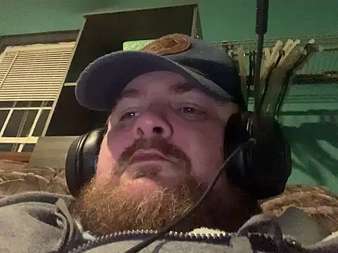 Snapshot of fatdickdaddy448 chatting on January 6, 8:35 am fatdickdaddy448 online show from January 6, 8:35 am