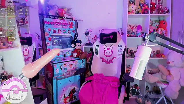 Snapshot of meda_kawaii_ chatting on January 3, 3:05 am meda kawaii  online show from January 3, 3:05 am