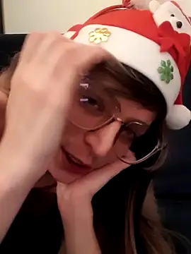 Snapshot of LouGabriel chatting on December 22, 6:37 pm LouGabriel online show from December 22, 6:37 pm