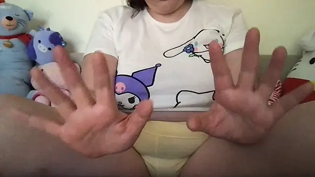 Snapshot of HYPHYtype chatting on July 2, 11:22 pm HYPHYtype online show from July 2, 11:22 pm