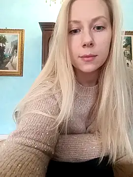 Snapshot of Prettierkate chatting on December 15, 8:51 am Prettierkate online show from December 15, 8:51 am