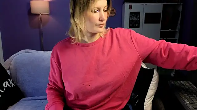 olisunny5 online show from March 27, 7:46 pm