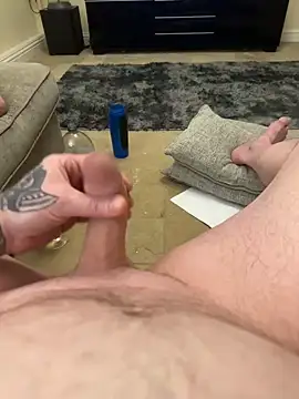 Dannyboy1430 online show from March 18, 12:05 am