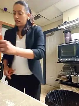 Nikkierosee online show from March 9, 8:42 pm