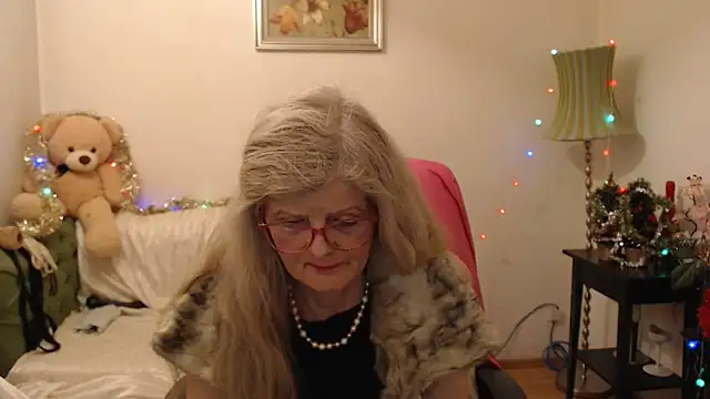 Snapshot of BlairFort chatting on December 31, 2:25 pm BlairFort online show from December 31, 2:25 pm