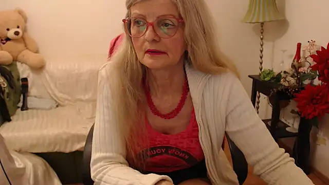 Snapshot of BlairFort chatting on January 25, 6:24 pm BlairFort online show from January 25, 6:24 pm