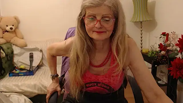 Snapshot of BlairFort chatting on February 20, 3:08 pm BlairFort online show from February 20, 3:08 pm