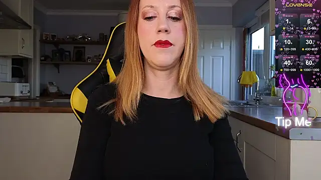 stripmequick online show from February 5, 10:41 am