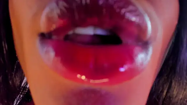 AdharaHills online show from November 28, 7:38 pm