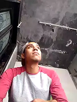 AlexAlejandro13 online show from December 18, 7:41 pm