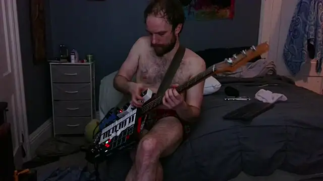 hpluvsplata online show from April 11, 5:01 am