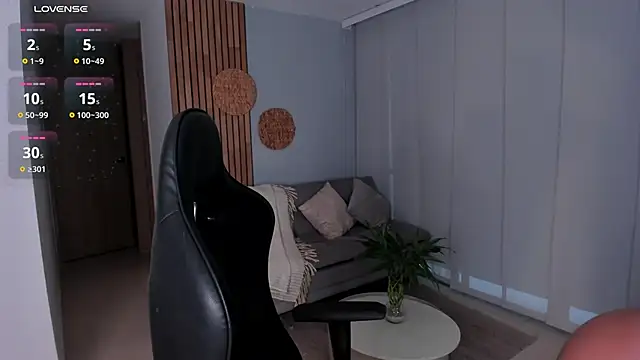 AnnieHallX online show from October 24, 9:00 pm