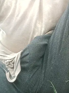 FinableKnee online show from October 3, 4:09 am