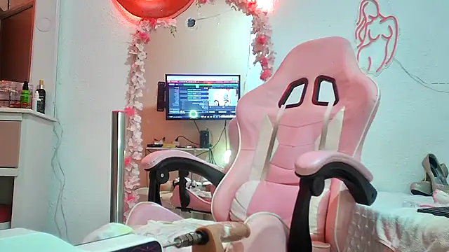 Snapshot of Dulce_Maria05 chatting on December 31, 12:54 am Dulce Maria05 online show from December 31, 12:54 am